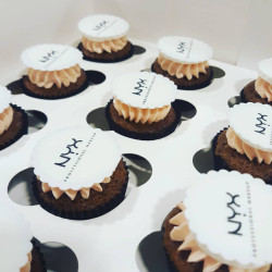 Mini cupcakes con tu logo